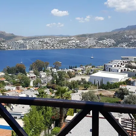 Bodrum Ozel Havuzlu Mustakil Tripleks Willa *