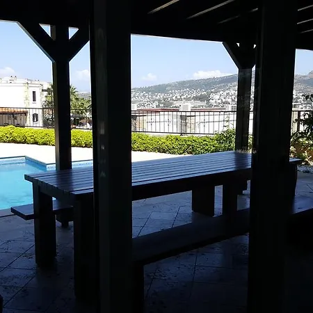 Bodrum Ozel Havuzlu Mustakil Tripleks * غوندوغان
