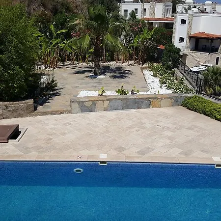 Villa Bodrum Ozel Havuzlu Mustakil Tripleks